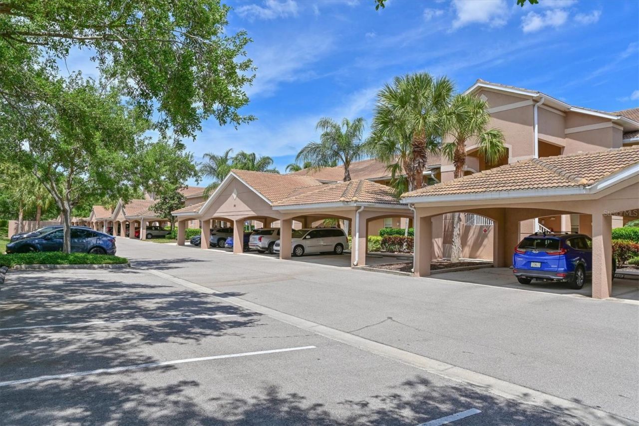 1011 Fairwaycove Lane, Unit 202, Bradenton, FL 34212 Photo