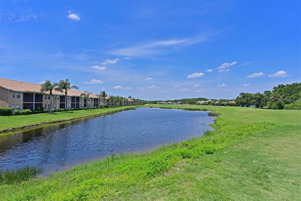 1011 Fairwaycove Lane, Unit 202, Bradenton, FL 34212 Photo