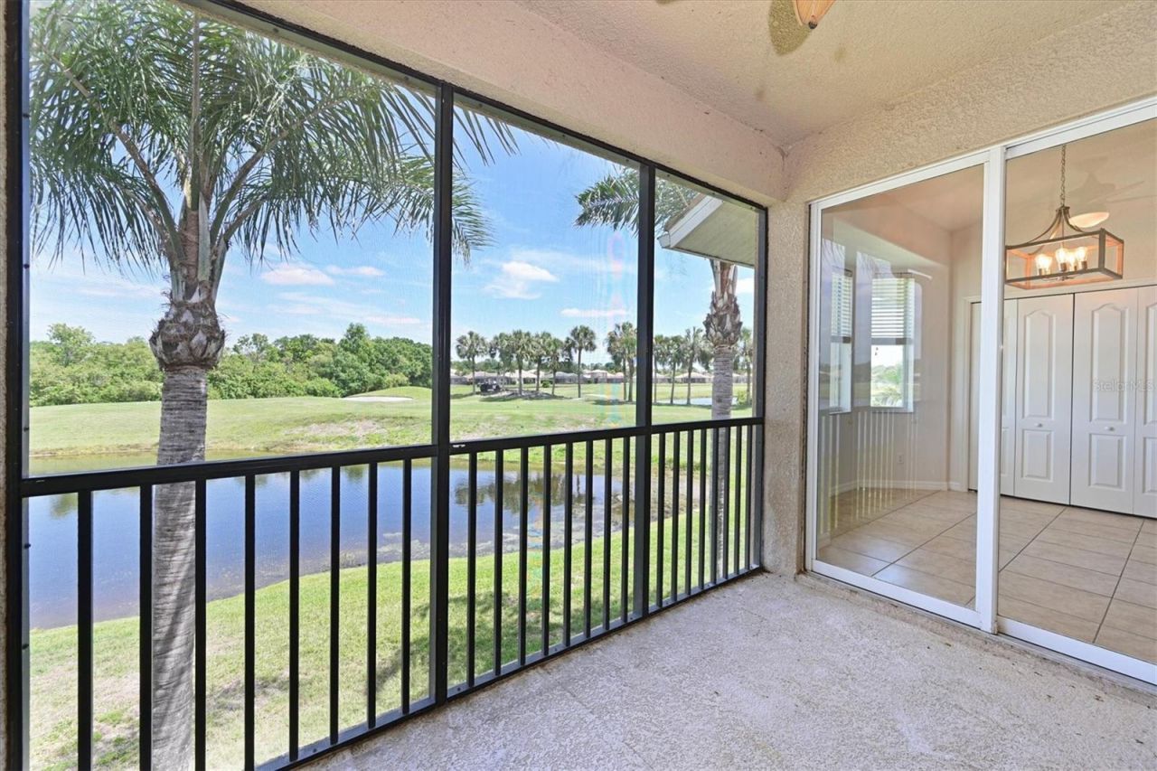 1011 Fairwaycove Lane, Unit 202, Bradenton, FL 34212 Photo