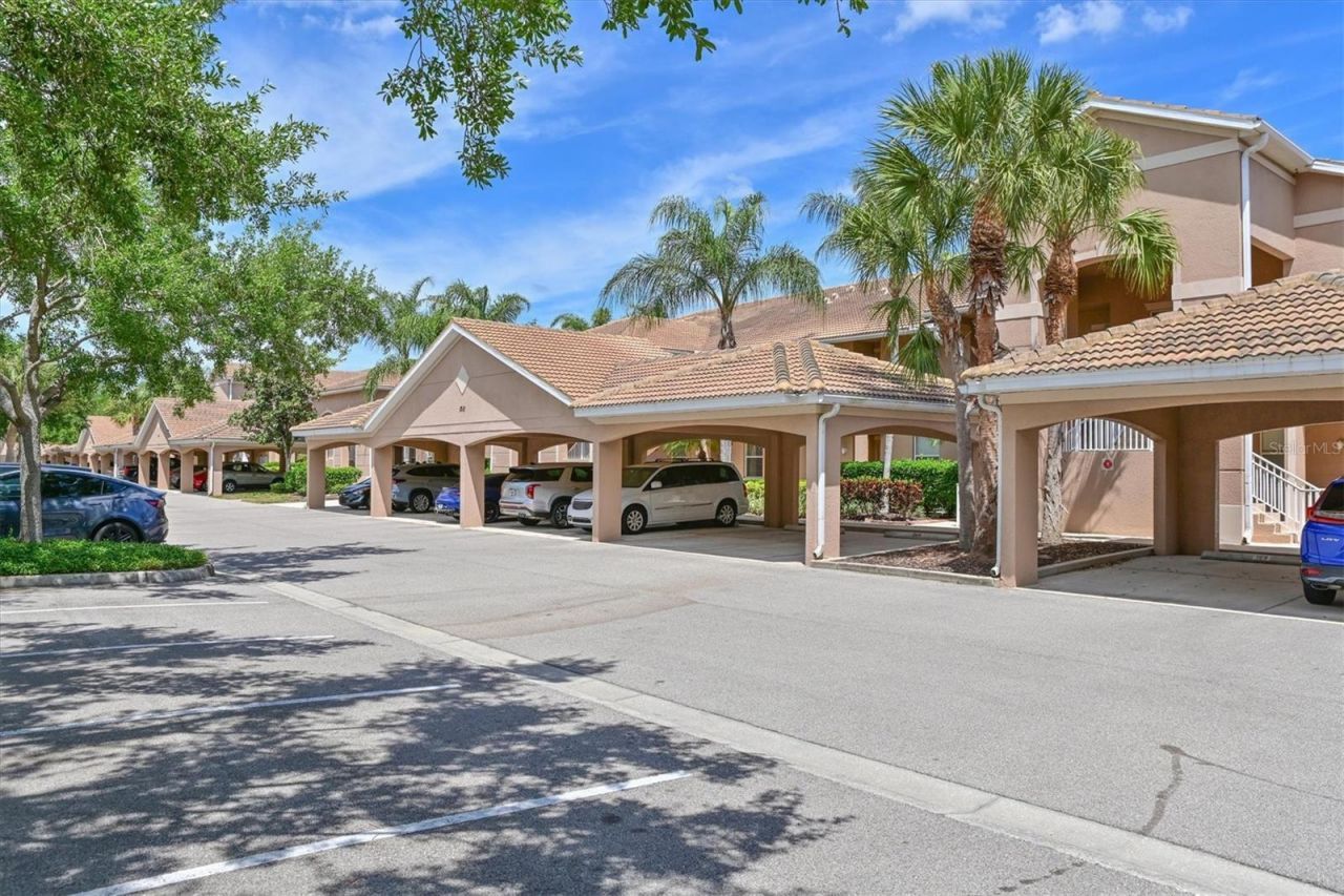 1011 Fairwaycove Lane, Unit 202, Bradenton, FL 34212 Photo