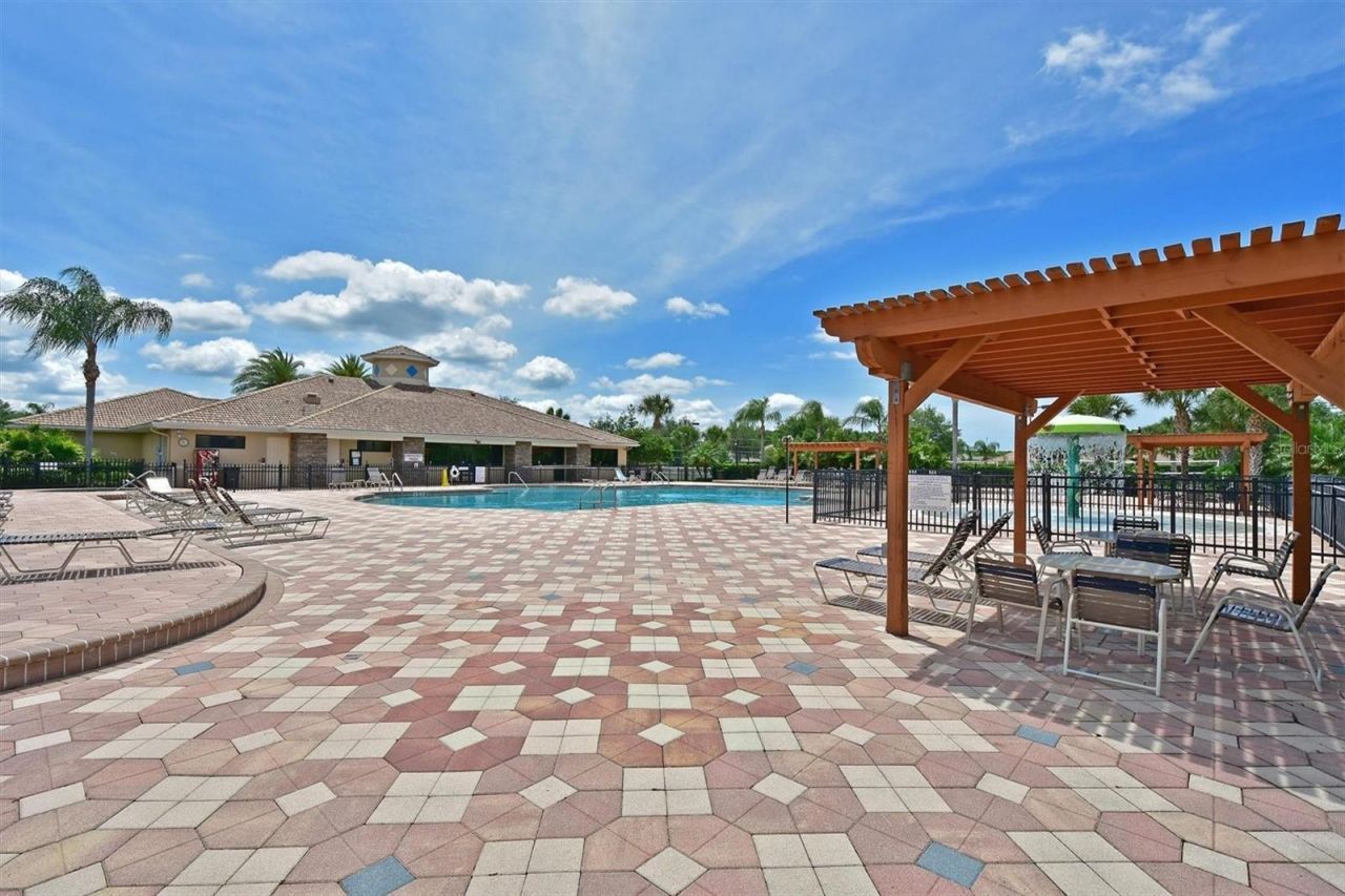 1011 Fairwaycove Lane, Unit 202, Bradenton, FL 34212 Photo