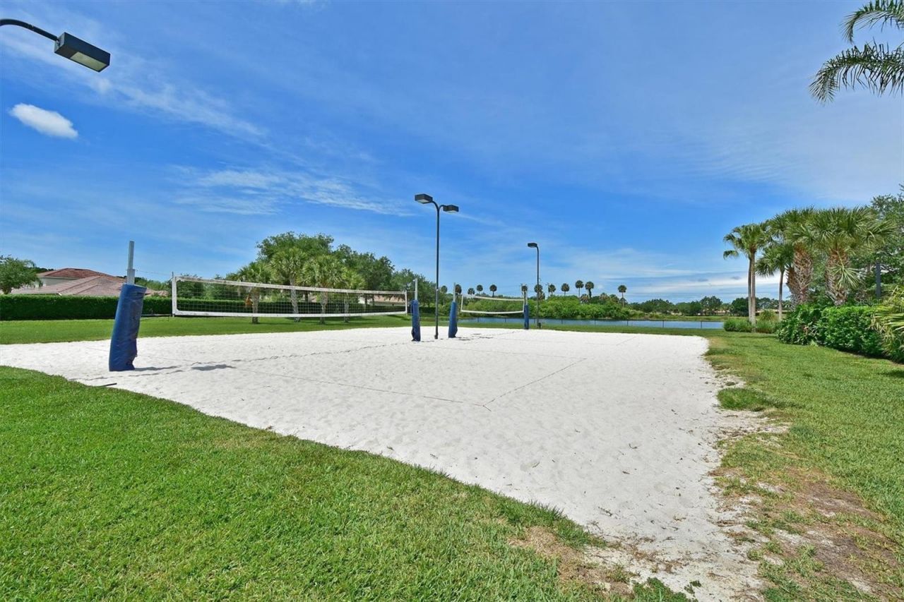 1011 Fairwaycove Lane, Unit 202, Bradenton, FL 34212 Photo