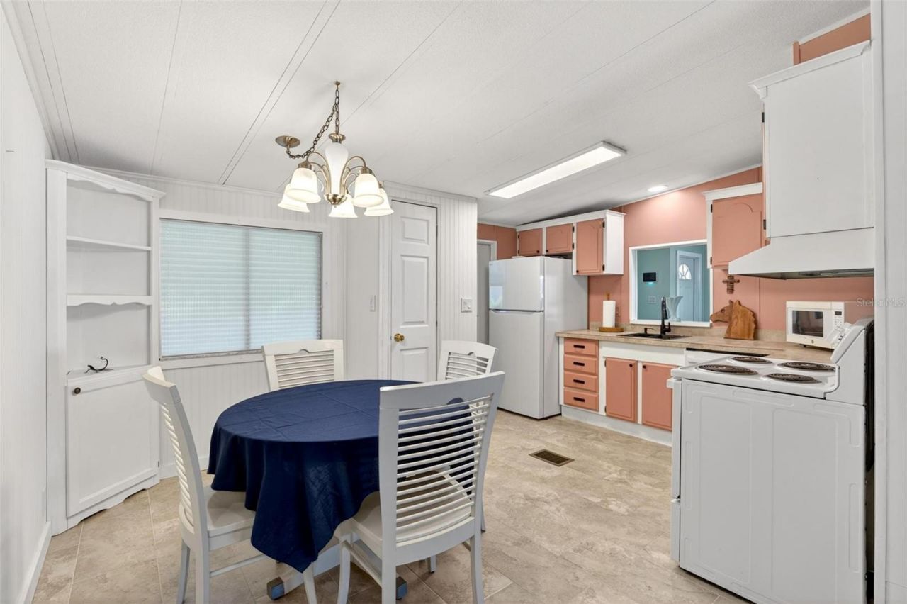 516 Jason Drive, Lady Lake, FL 32159 Photo