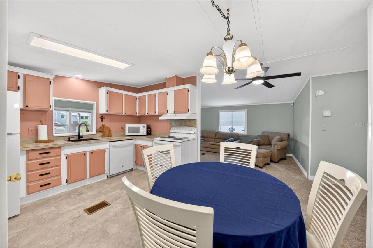 516 Jason Drive, Lady Lake, FL 32159 Photo