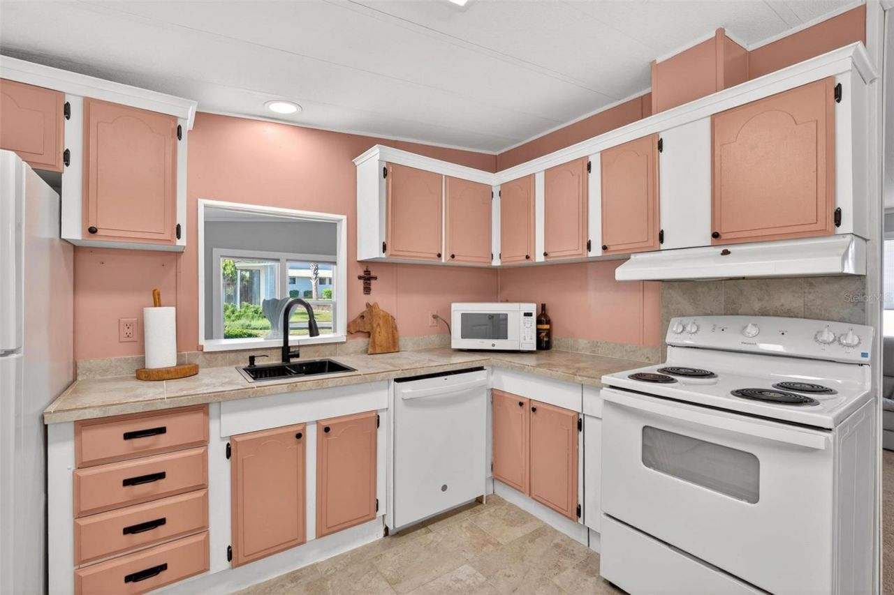 516 Jason Drive, Lady Lake, FL 32159 Photo