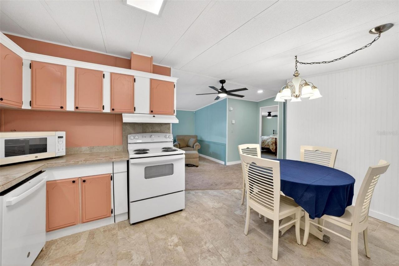 516 Jason Drive, Lady Lake, FL 32159 Photo