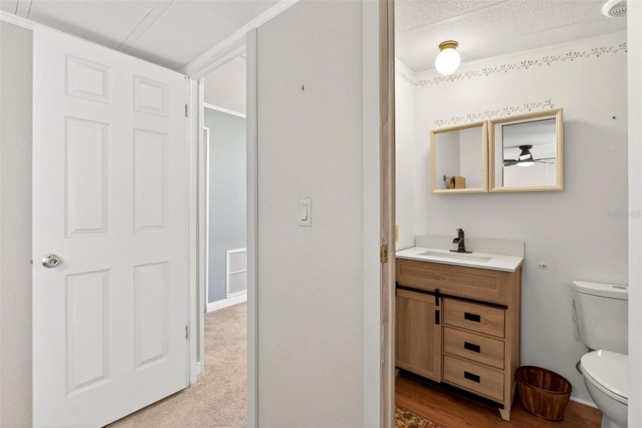 516 Jason Drive, Lady Lake, FL 32159 Photo