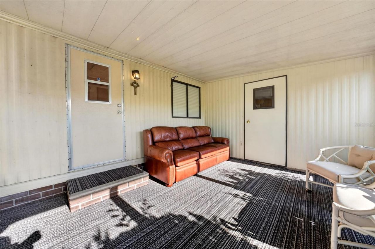 516 Jason Drive, Lady Lake, FL 32159 Photo