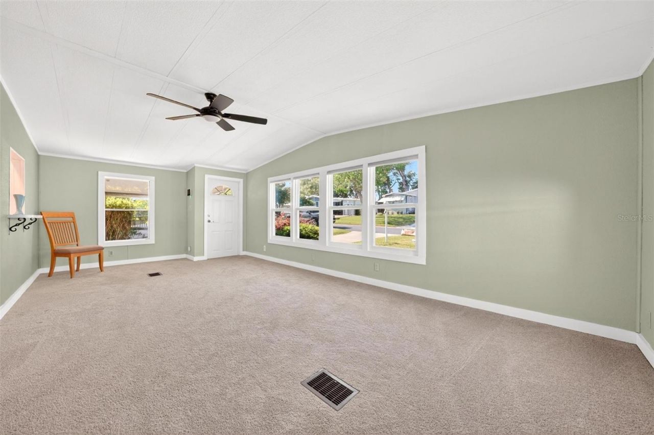 516 Jason Drive, Lady Lake, FL 32159 Photo