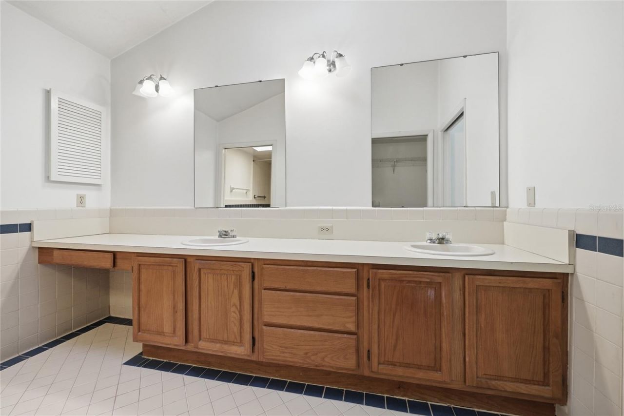 2408 NW 14th Place, Gainesville, FL 32605 Photo