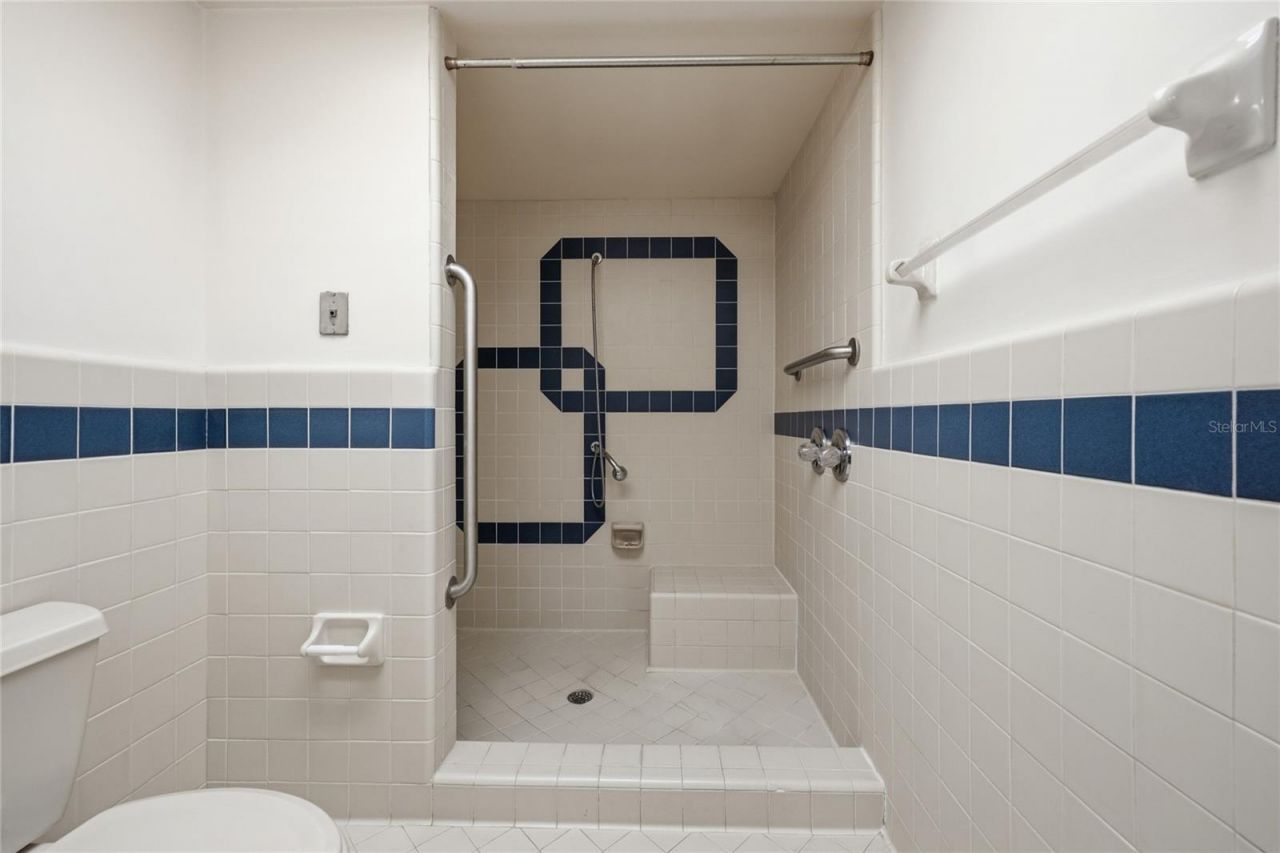 2408 NW 14th Place, Gainesville, FL 32605 Photo