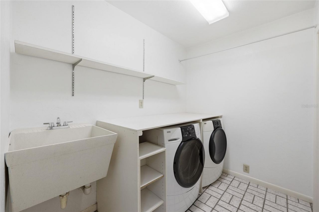 2408 NW 14th Place, Gainesville, FL 32605 Photo