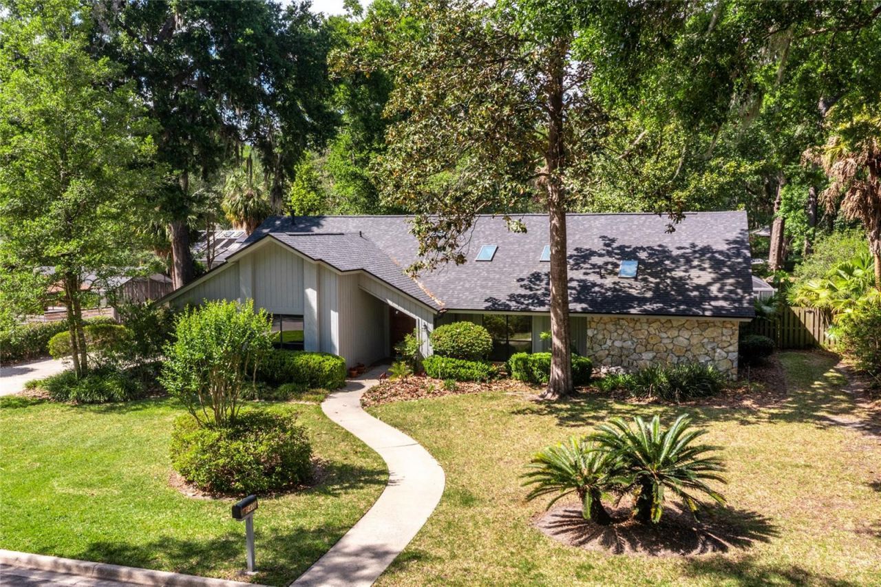 2408 NW 14th Place, Gainesville, FL 32605 Photo