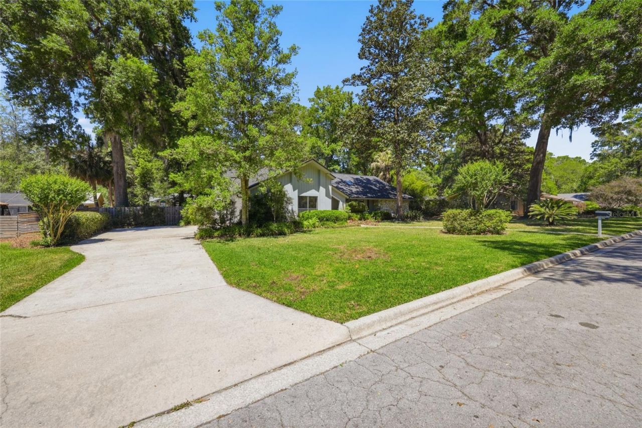 2408 NW 14th Place, Gainesville, FL 32605 Photo