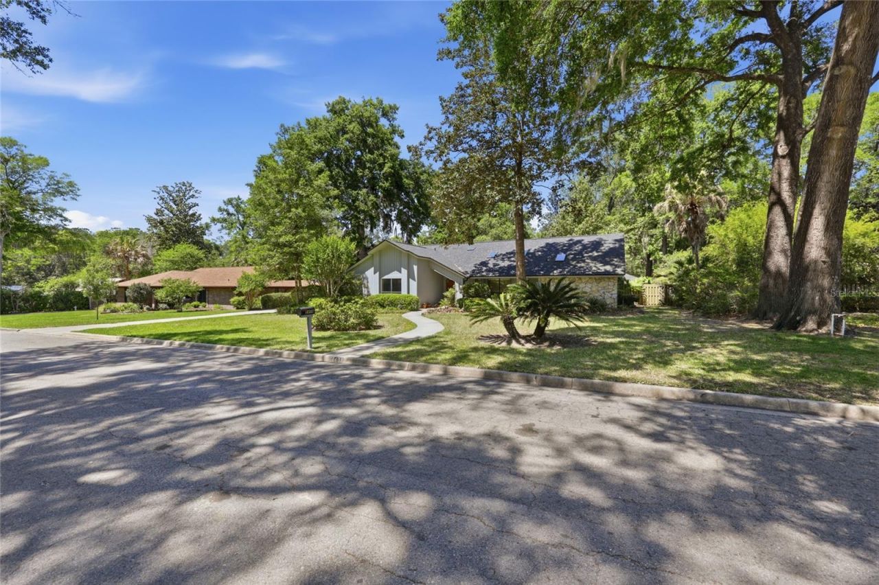 2408 NW 14th Place, Gainesville, FL 32605 Photo