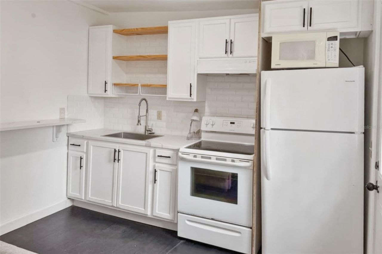 5521 Sharon Avenue, Intercession City, FL 33848 Photo