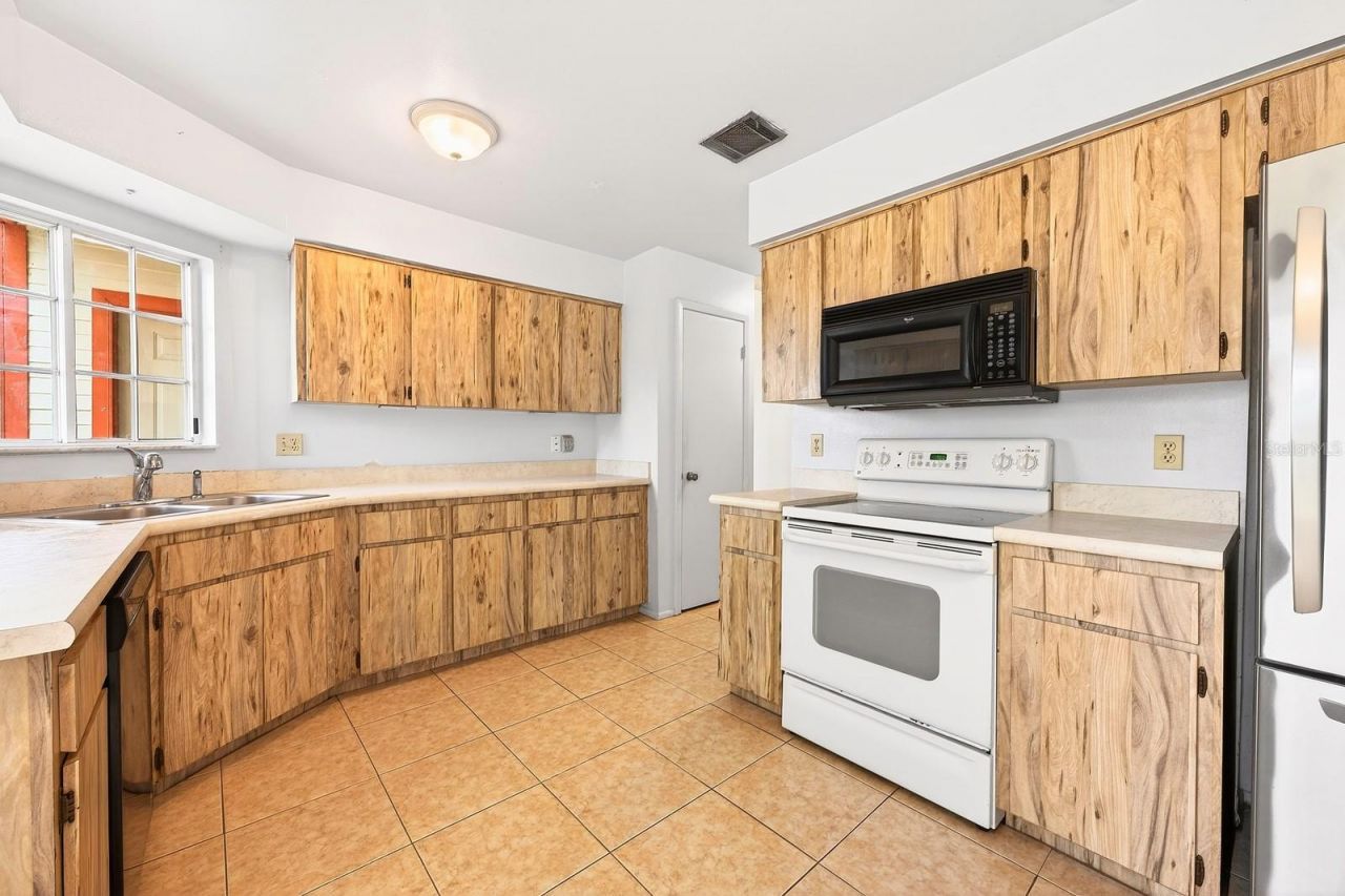 568 Abington Court, Apopka, FL 32703 Photo