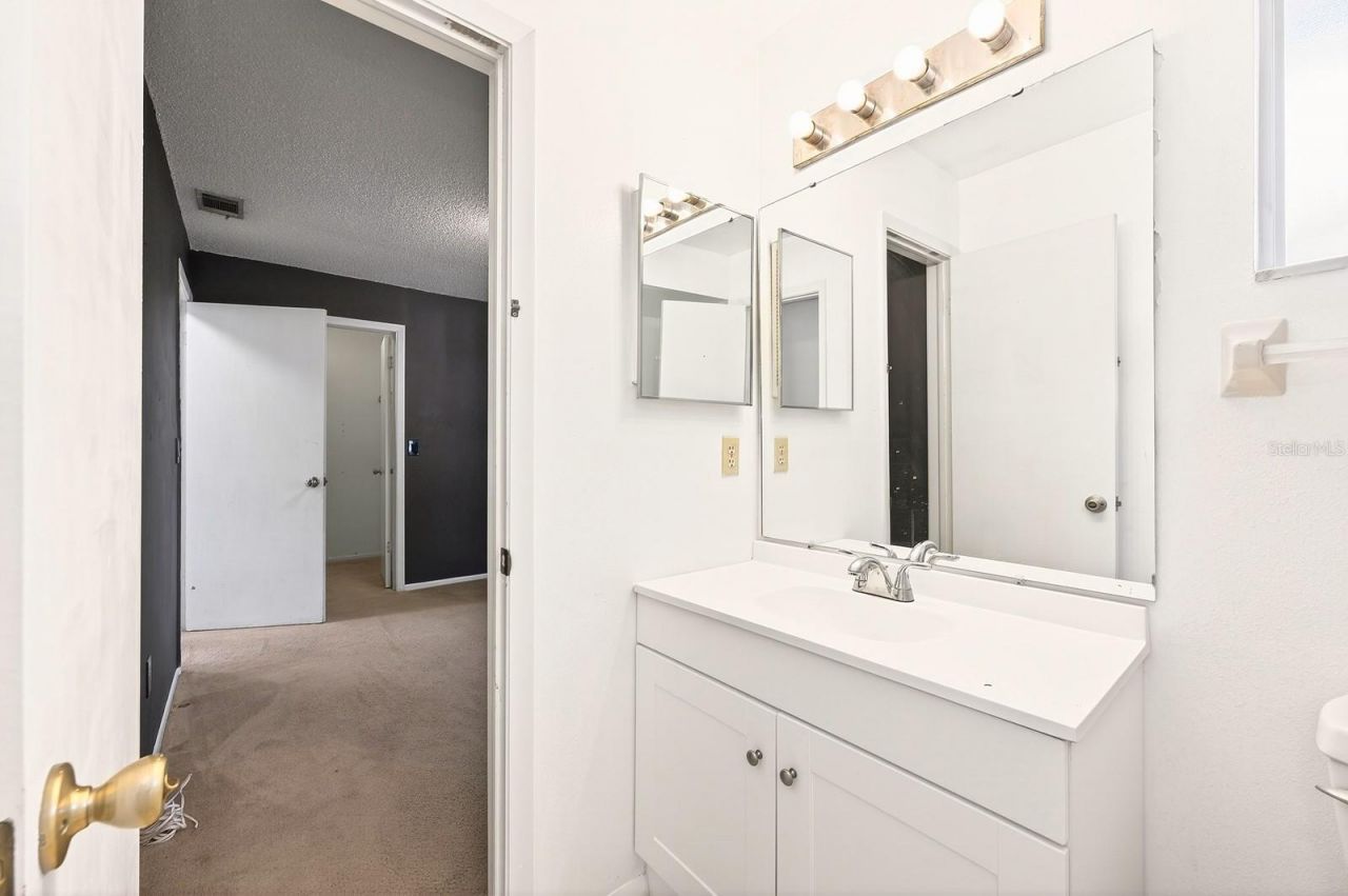 568 Abington Court, Apopka, FL 32703 Photo