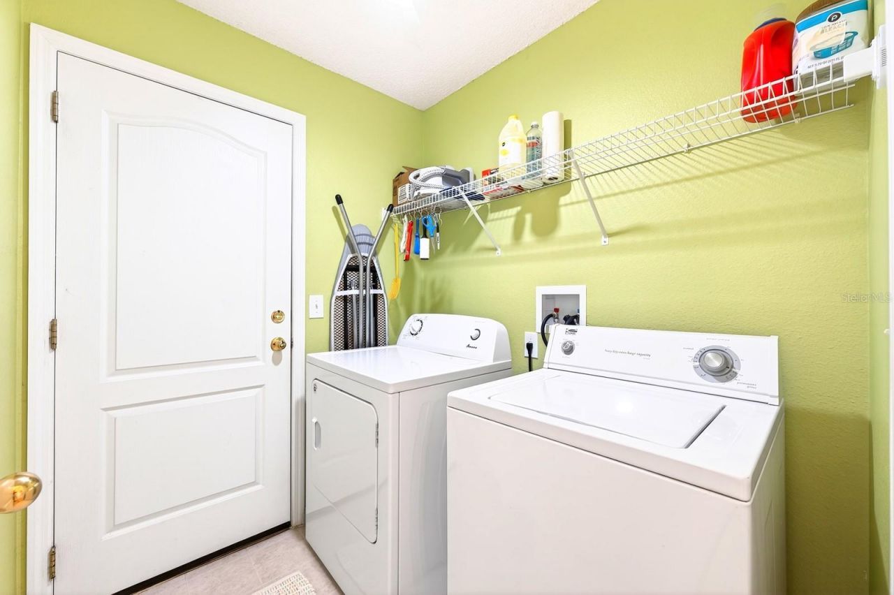 416 Lakeview Road, Kissimmee, FL 34759 Photo