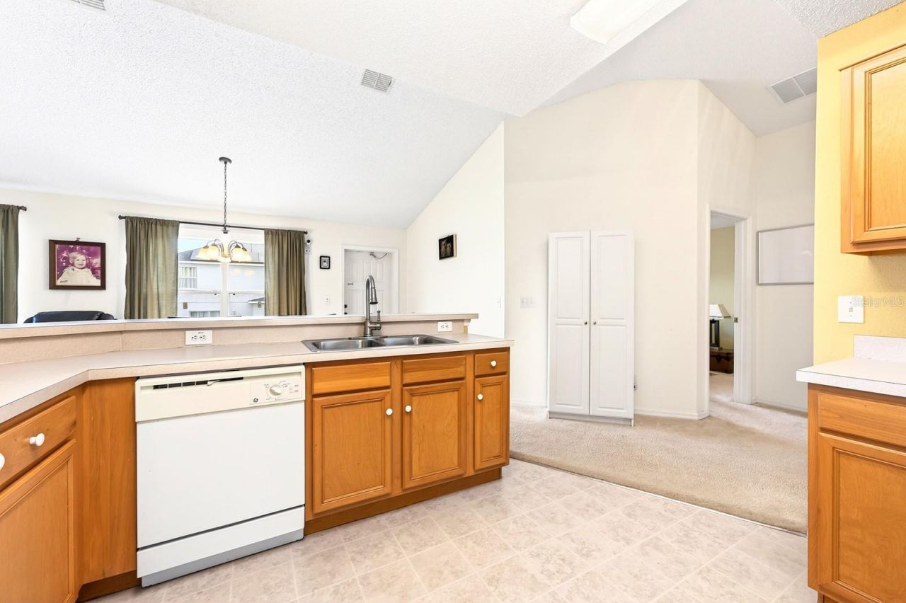 416 Lakeview Road, Kissimmee, FL 34759 Photo