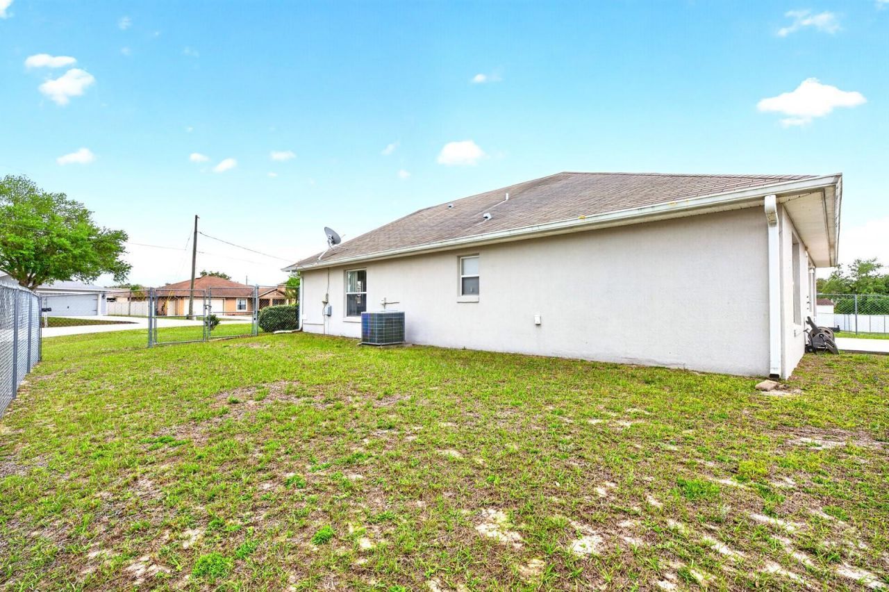 416 Lakeview Road, Kissimmee, FL 34759 Photo