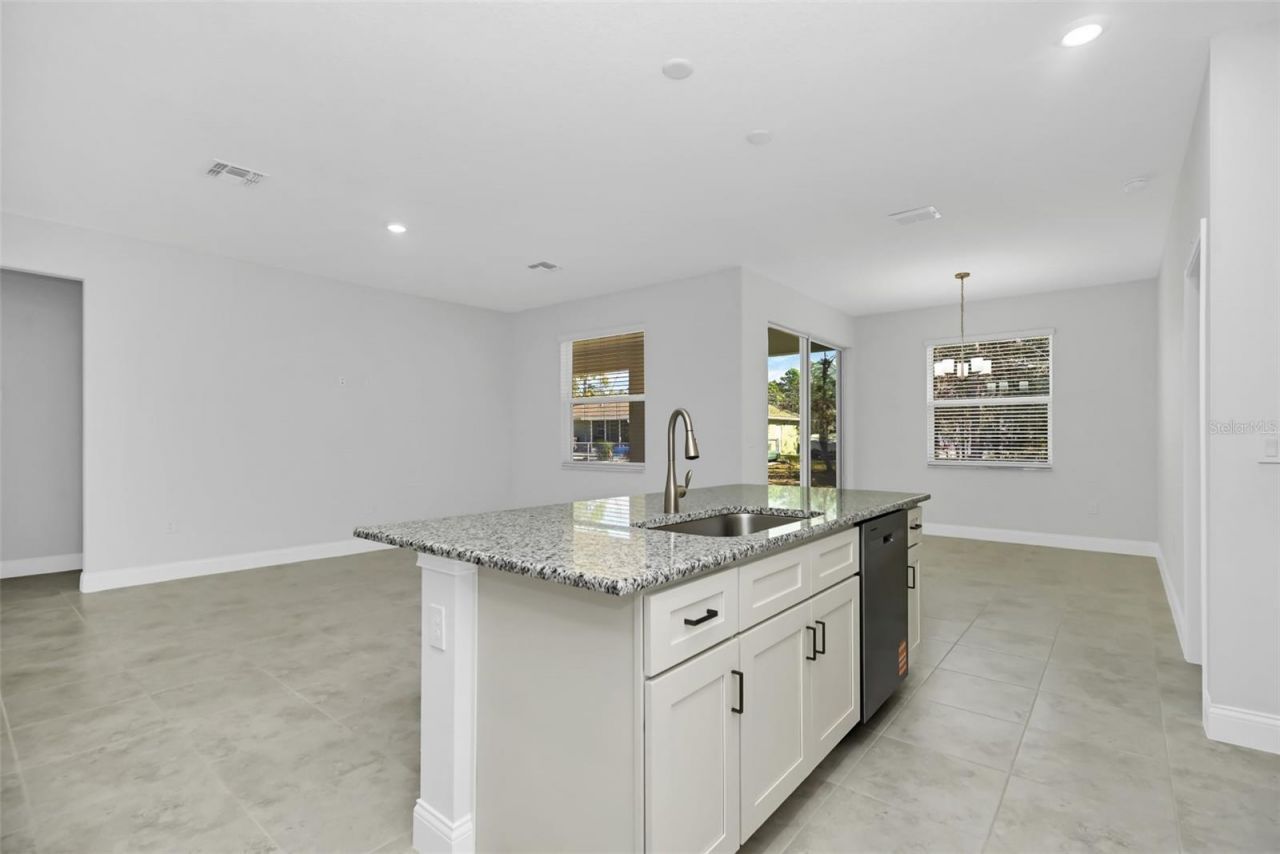 8736 N Vince Drive, Dunnellon, FL 34434 Photo