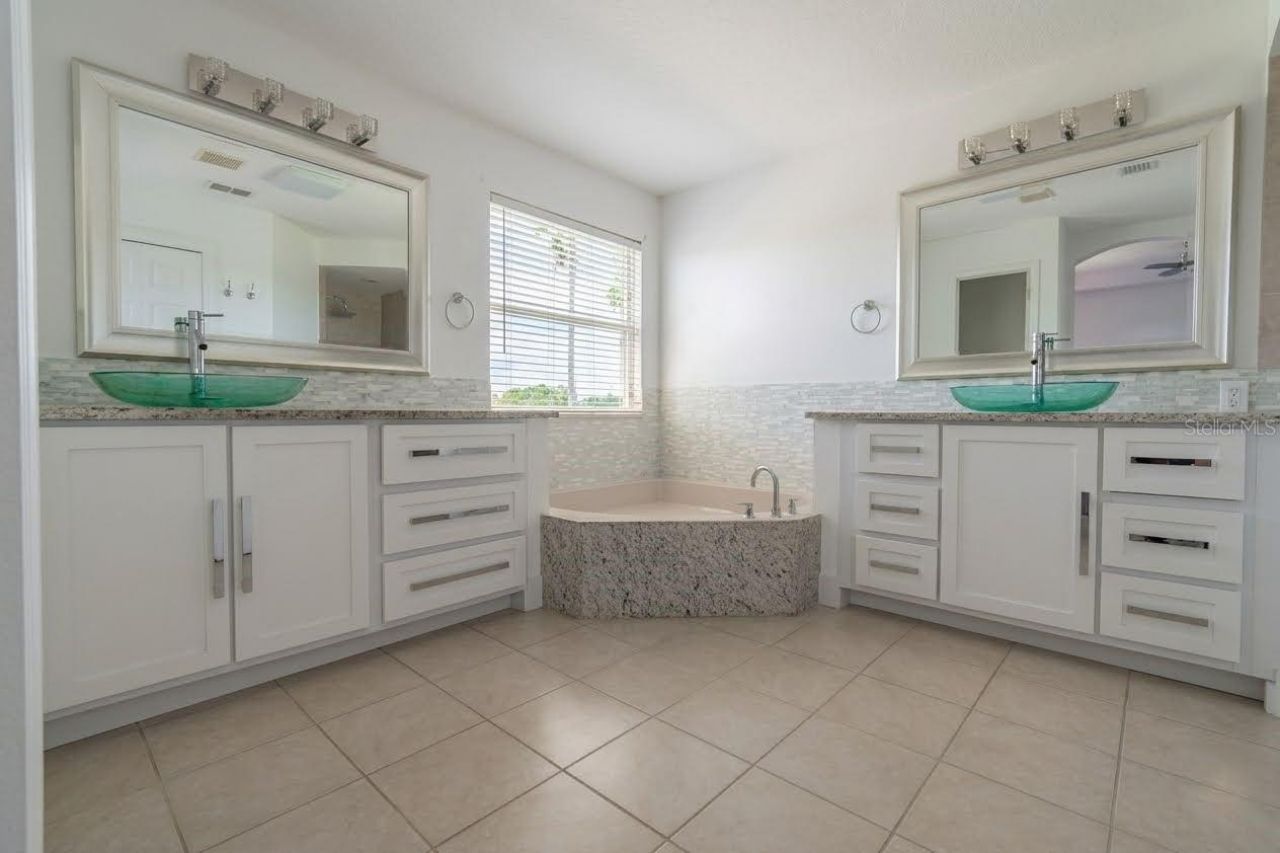 6609 Lake Pembroke Place, Orlando, FL 32829 Photo