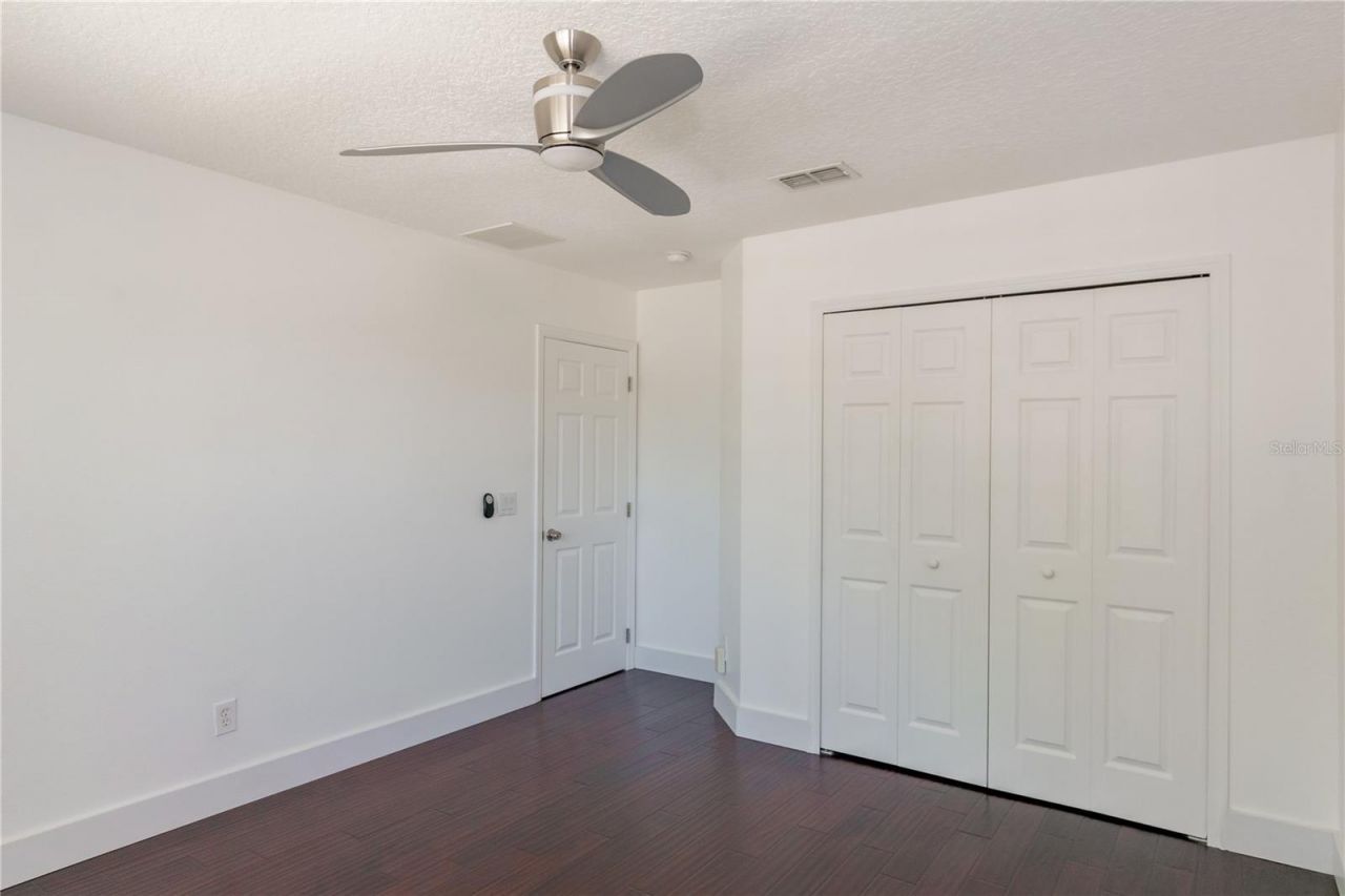 6609 Lake Pembroke Place, Orlando, FL 32829 Photo