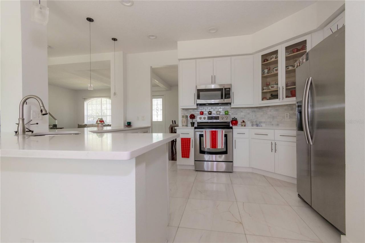 6609 Lake Pembroke Place, Orlando, FL 32829 Photo