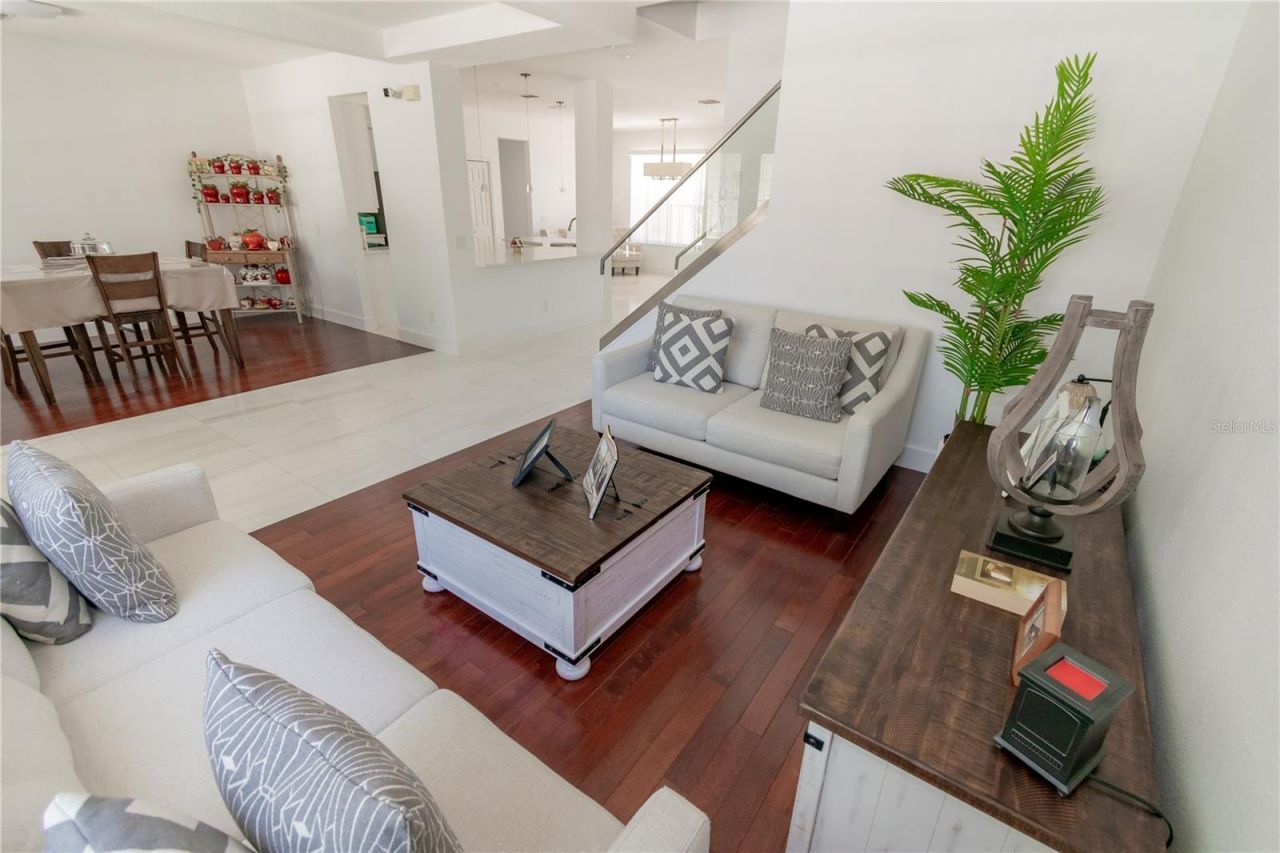 6609 Lake Pembroke Place, Orlando, FL 32829 Photo