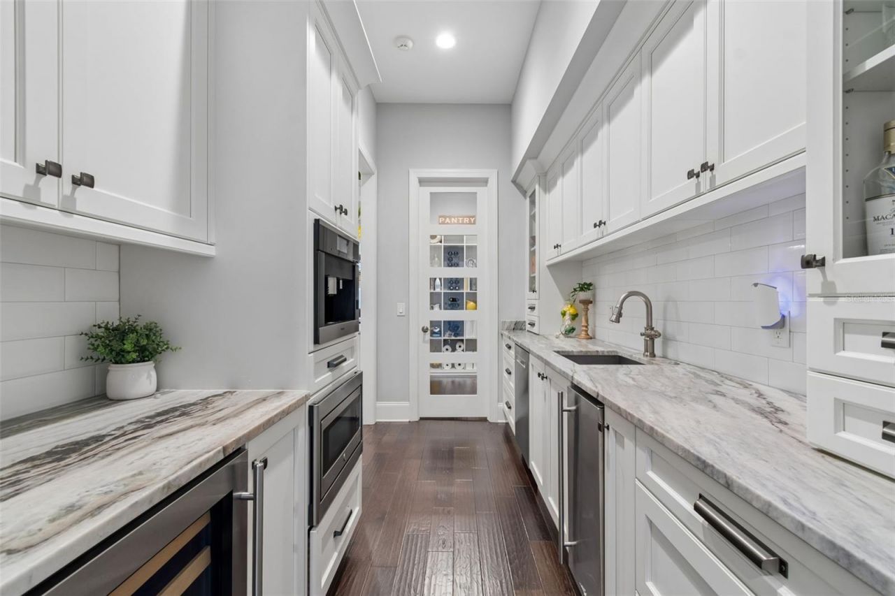 17001 Midas Lane, Lutz, FL 33549 Photo