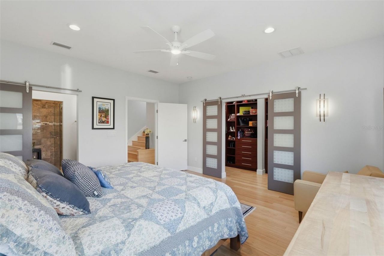 125 23rd Avenue Ne, Saint Petersburg, FL 33704 Photo