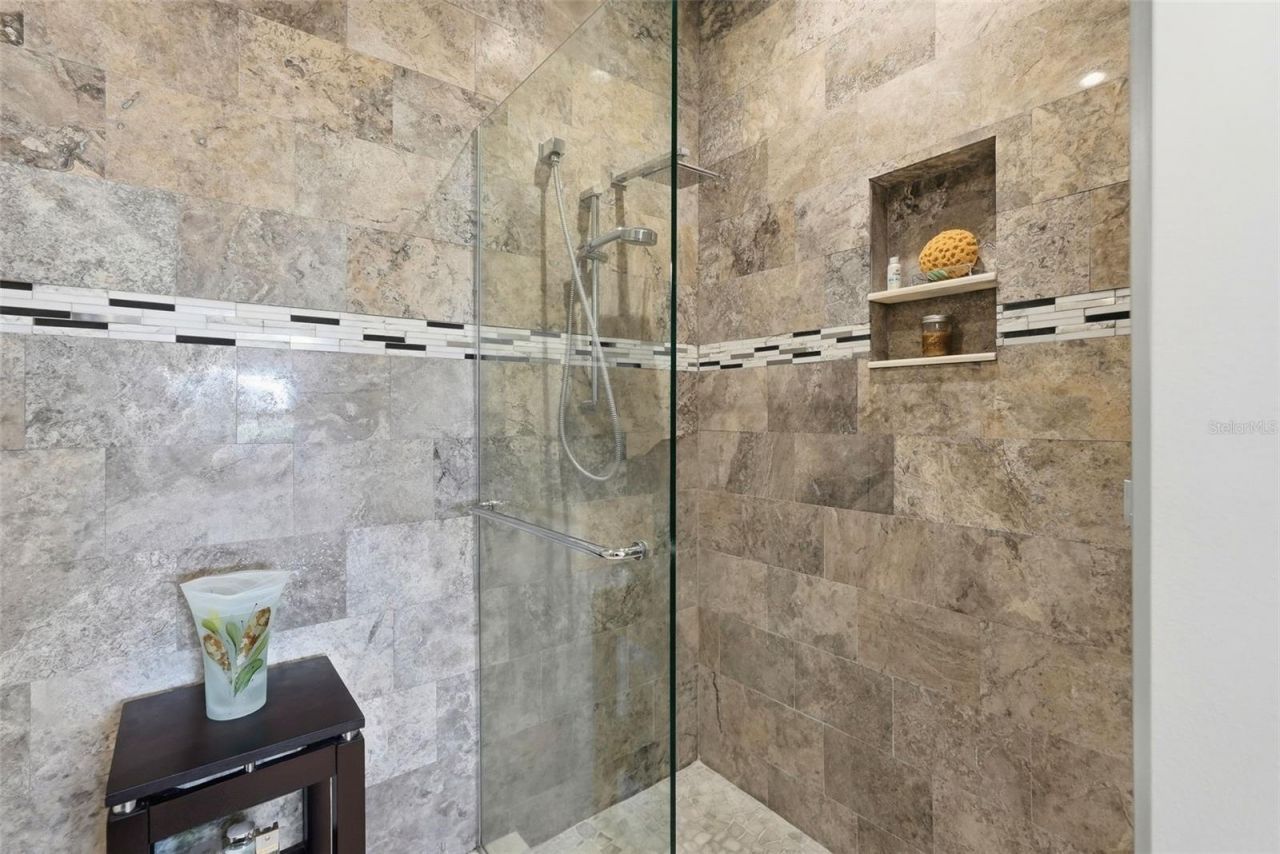 125 23rd Avenue Ne, Saint Petersburg, FL 33704 Photo