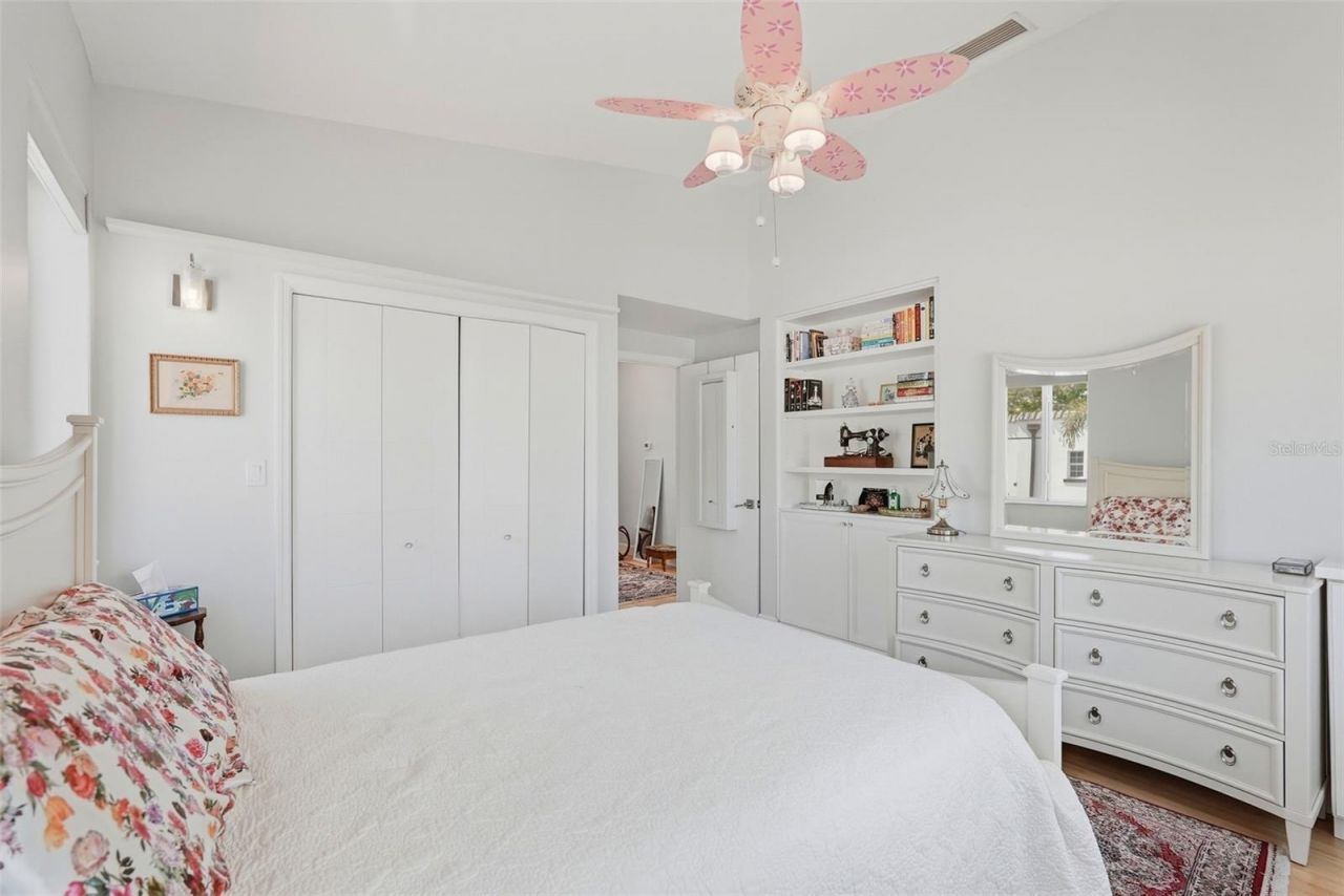 125 23rd Avenue Ne, Saint Petersburg, FL 33704 Photo