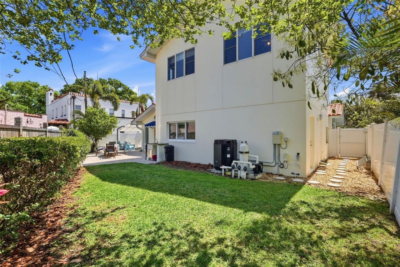 125 23rd Avenue Ne, Saint Petersburg, FL 33704 Photo