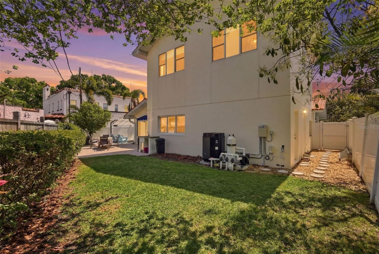 125 23rd Avenue Ne, Saint Petersburg, FL 33704 Photo