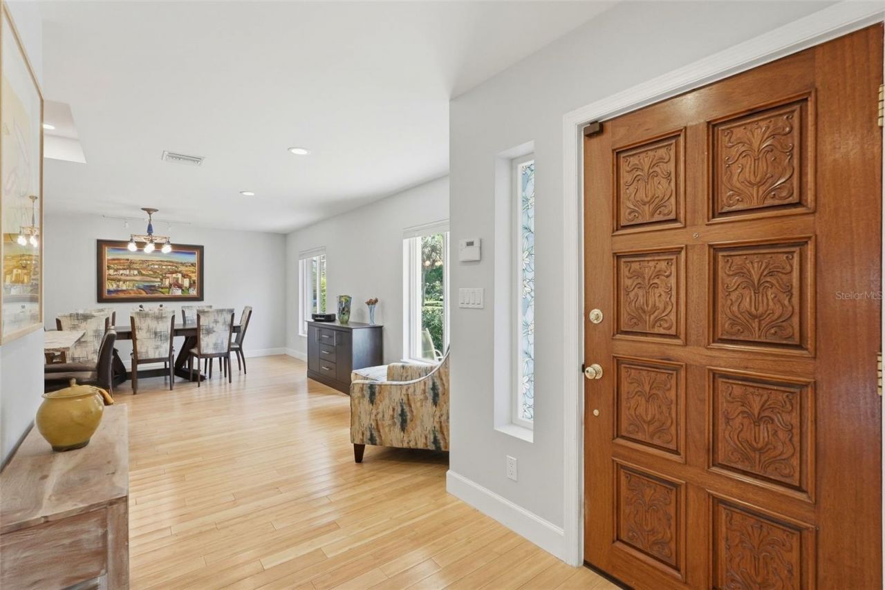125 23rd Avenue Ne, Saint Petersburg, FL 33704 Photo