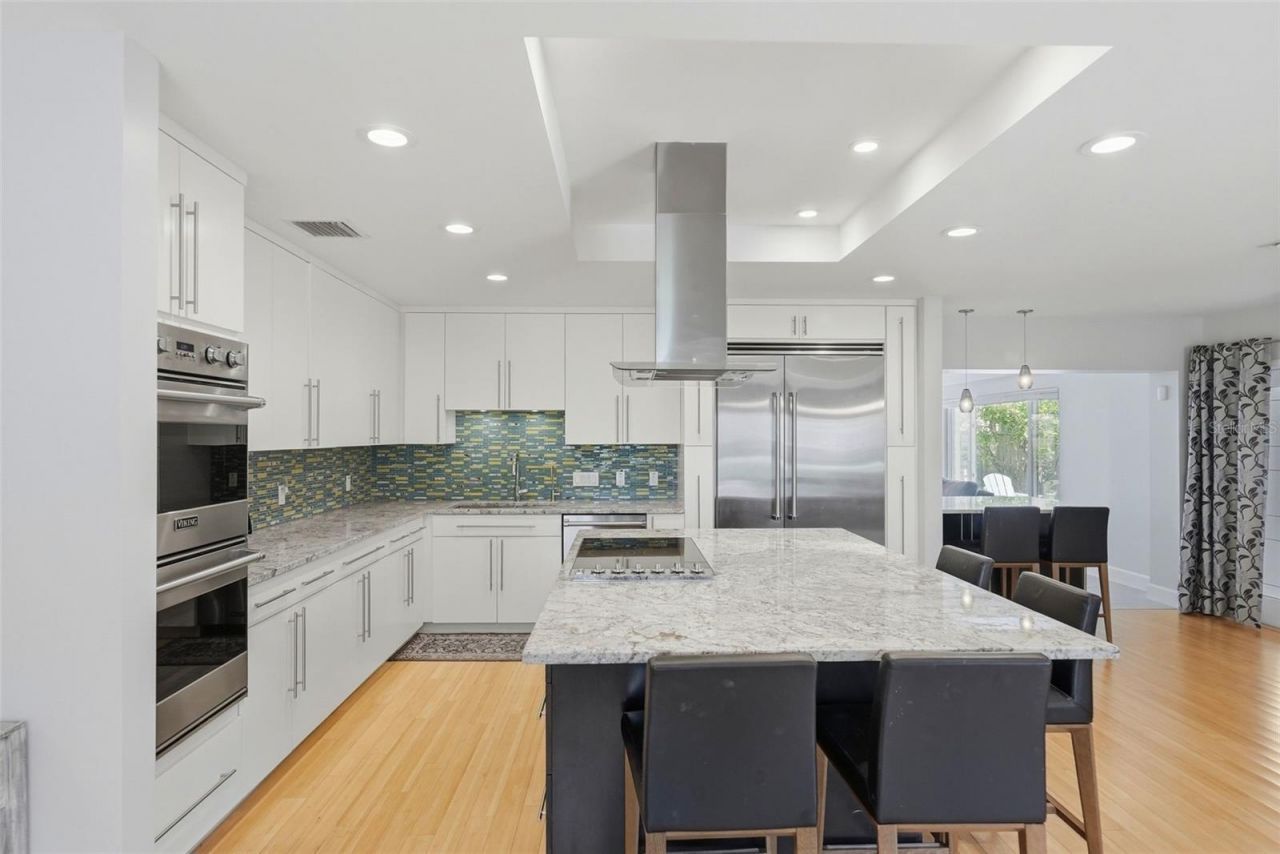 125 23rd Avenue Ne, Saint Petersburg, FL 33704 Photo
