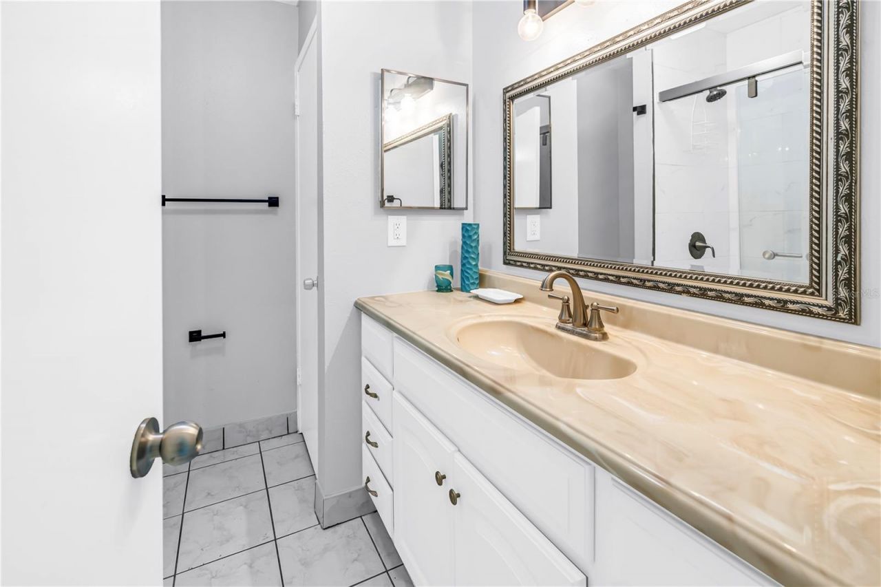 3795 41st Lane S, Unit H, Saint Petersburg, FL 33711 Photo