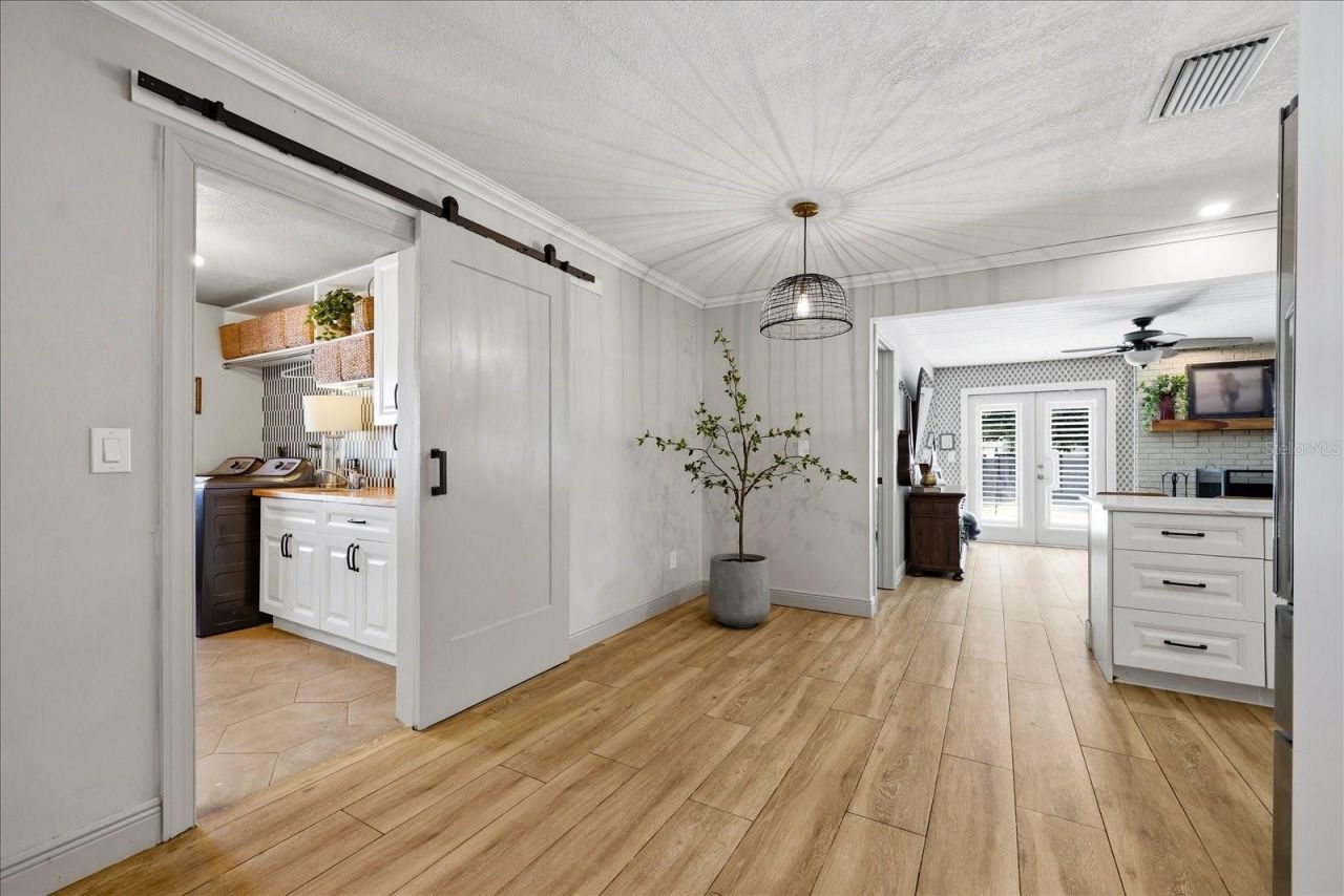 7089 122nd Way, Seminole, FL 33772 Photo