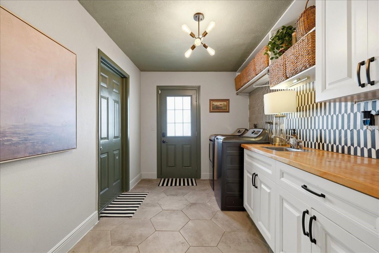 7089 122nd Way, Seminole, FL 33772 Photo