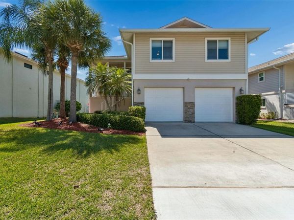 6211 BAYSIDE DRIVE, NEW PORT RICHEY, FL 34652