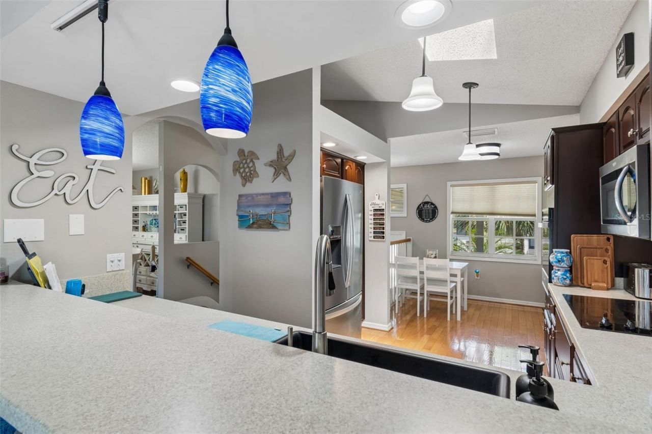 6211 Bayside Drive, New Port Richey, FL 34652 Photo