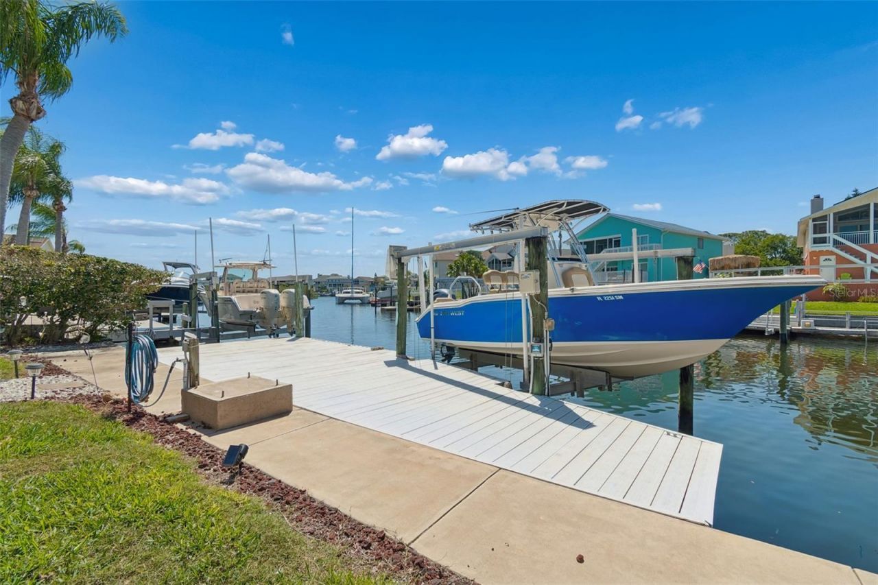 6211 Bayside Drive, New Port Richey, FL 34652 Photo