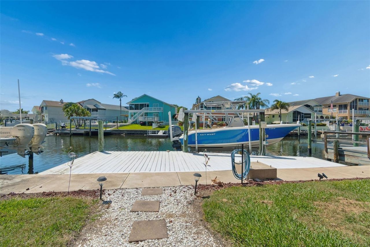 6211 Bayside Drive, New Port Richey, FL 34652 Photo