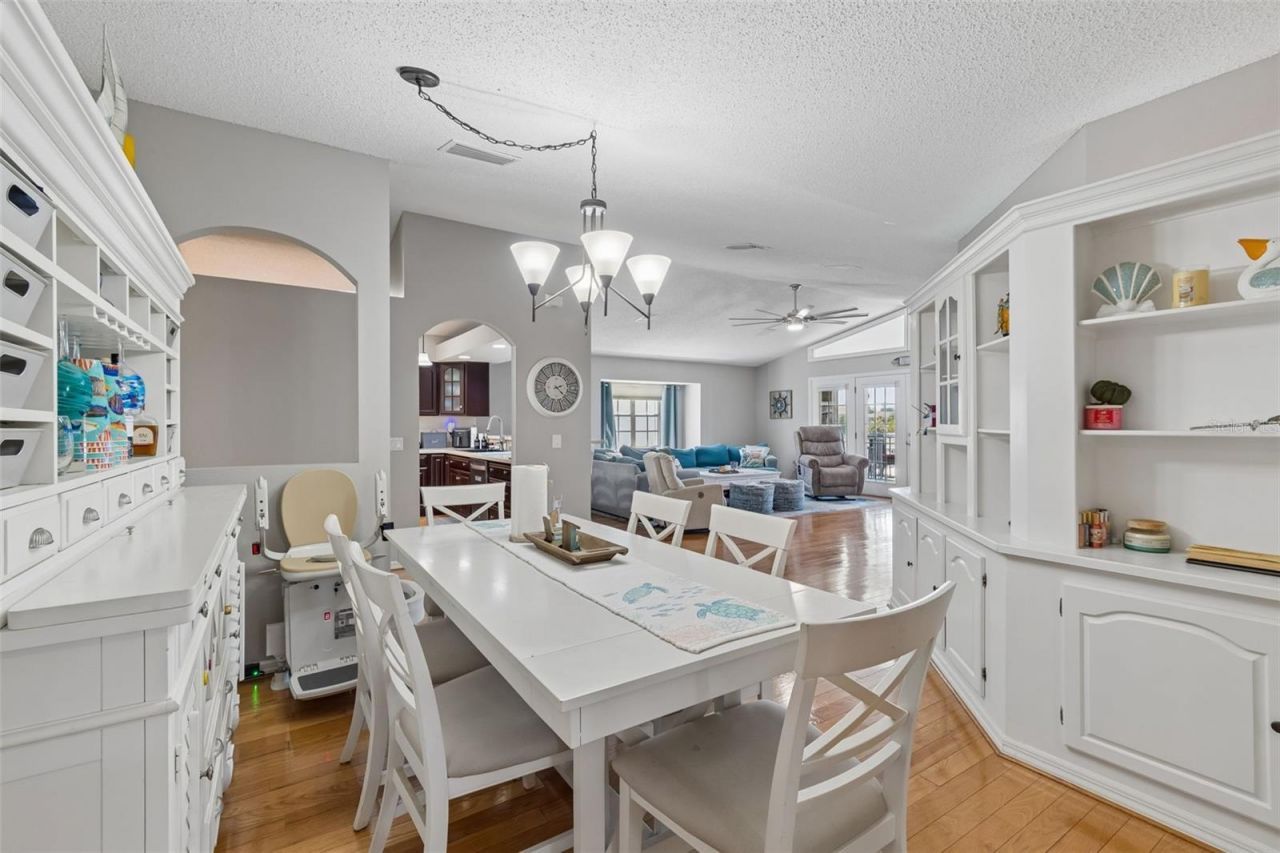 6211 Bayside Drive, New Port Richey, FL 34652 Photo