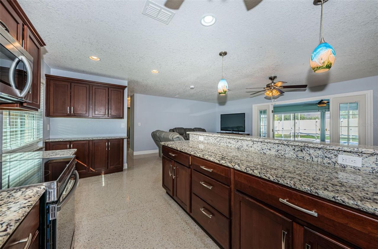 14025 Yacht Club Boulevard, Seminole, FL 33776 Photo