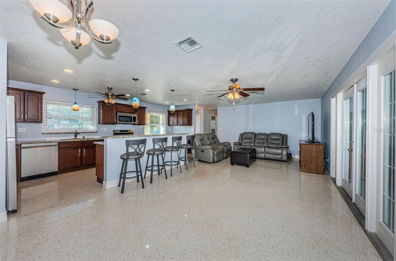 14025 Yacht Club Boulevard, Seminole, FL 33776 Photo