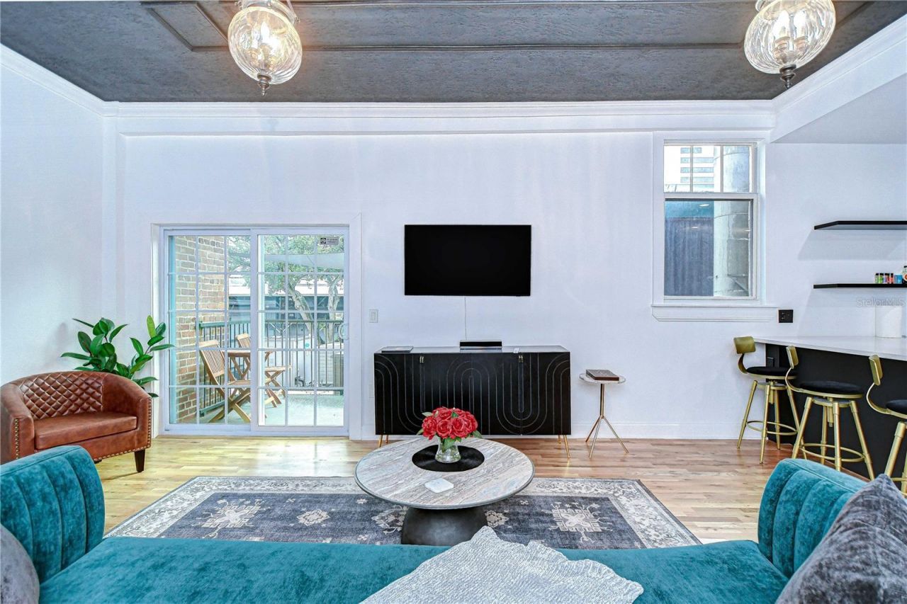 215 Central Avenue, Unit 2B, Saint Petersburg, FL 33701 Photo