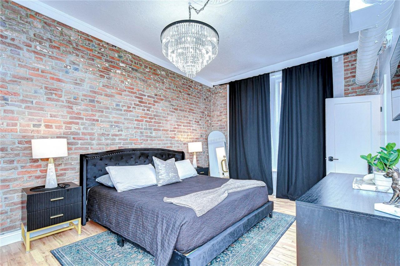 215 Central Avenue, Unit 2B, Saint Petersburg, FL 33701 Photo